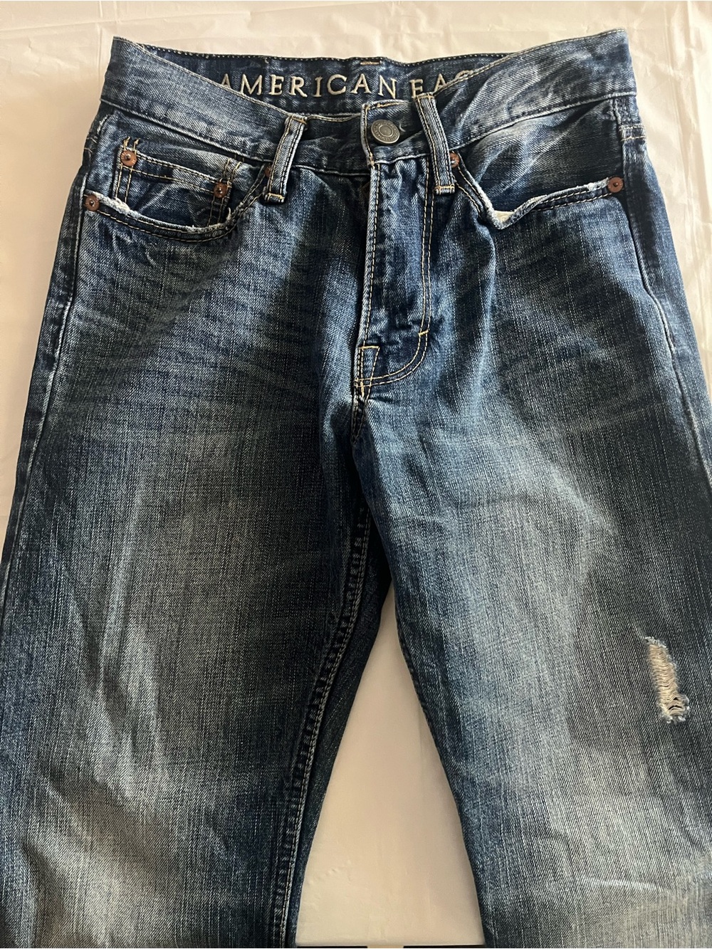 American Eagle Outfitters Men's Distressed Dark Blue Relaxed Jeans